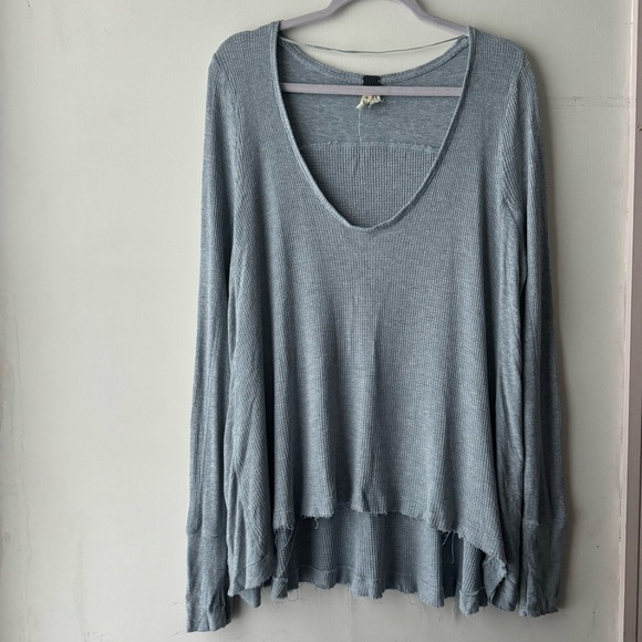 We The Free | Gray Malibu Thermal Oversized Sweater Tunic - Picture 2 of 10